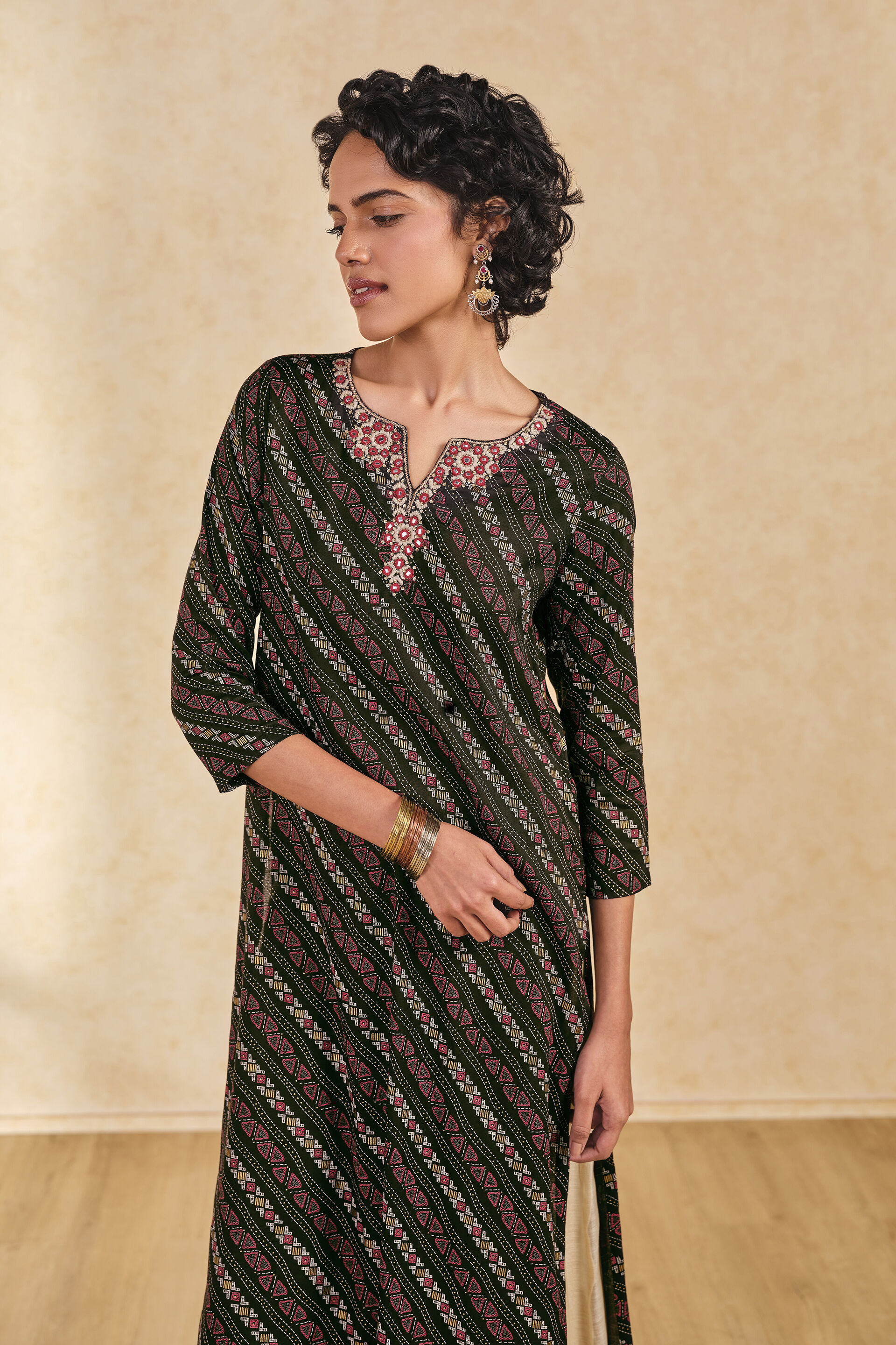 Straight Fit Black Embroidered Kurta, Black, image 3